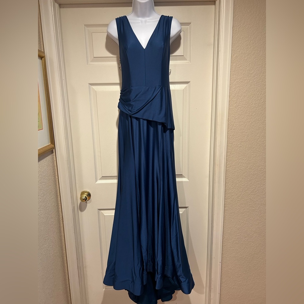 Elegant Blue Evening Gown